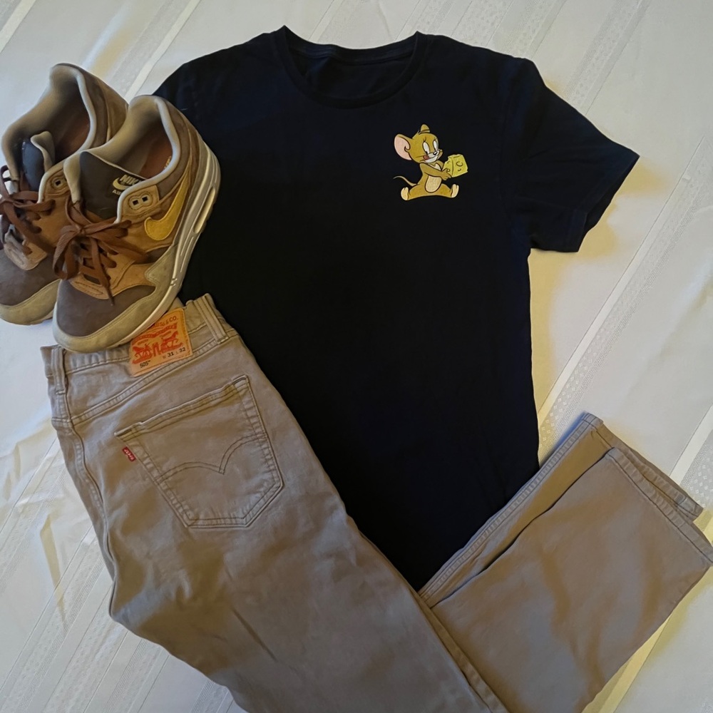 Black Tom and Jerry men’s 90’s style graphic Tee size M